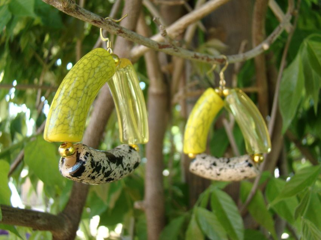 Boucles d&#039;oreilles perles tubes incurvées Shabalaa Peela