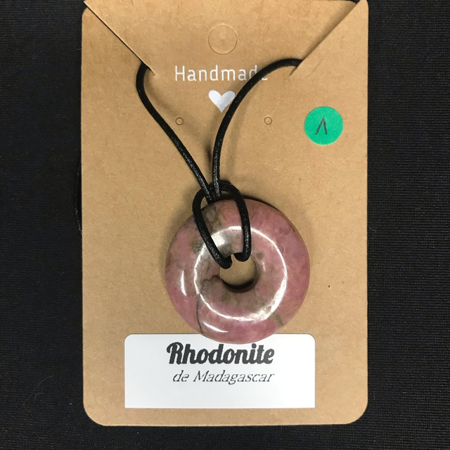 RHODONITE - Pendentif donut N°1 avec cordon cuir [Madagascar]