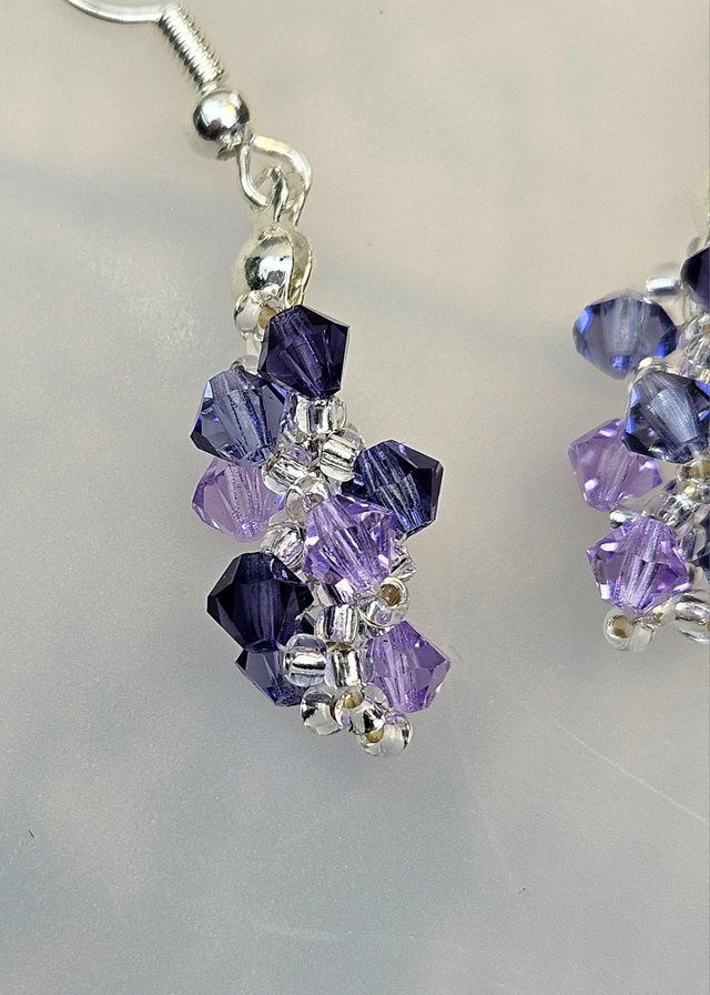 Handsewn crystal twist earrings 