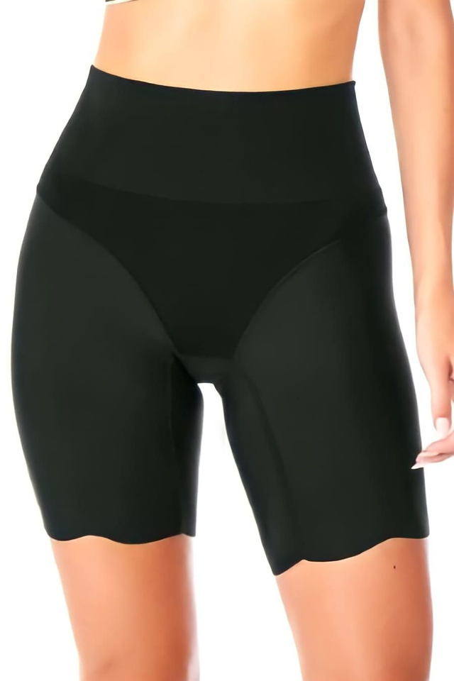 Bermuda Modeladora Corte a Laser Preta 