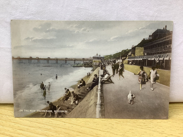Boscombe, On The New Promenade, Dorset, vintage unbranded postcard. Our Ref No. R816 £2.25