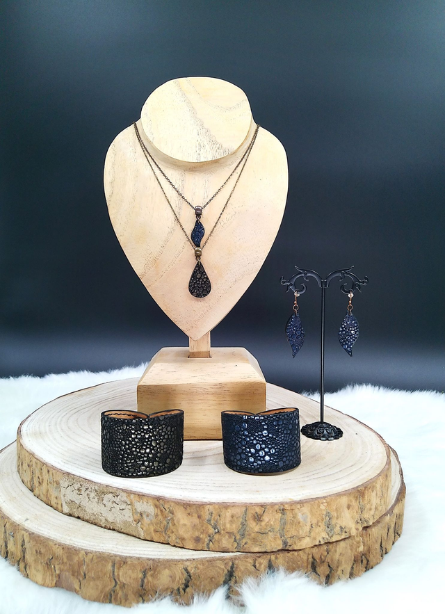 Lorelei, parures en cuir