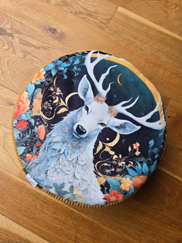 Zafu sacré, coussin de méditation Cerf Blanc