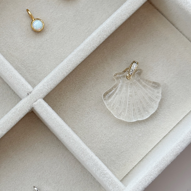 “Scallop” Charm