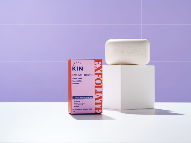 Exfoliate Bar to gently exfoliate and hydrate the skin