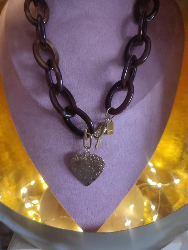 Collier coeur résine marron 0001262
