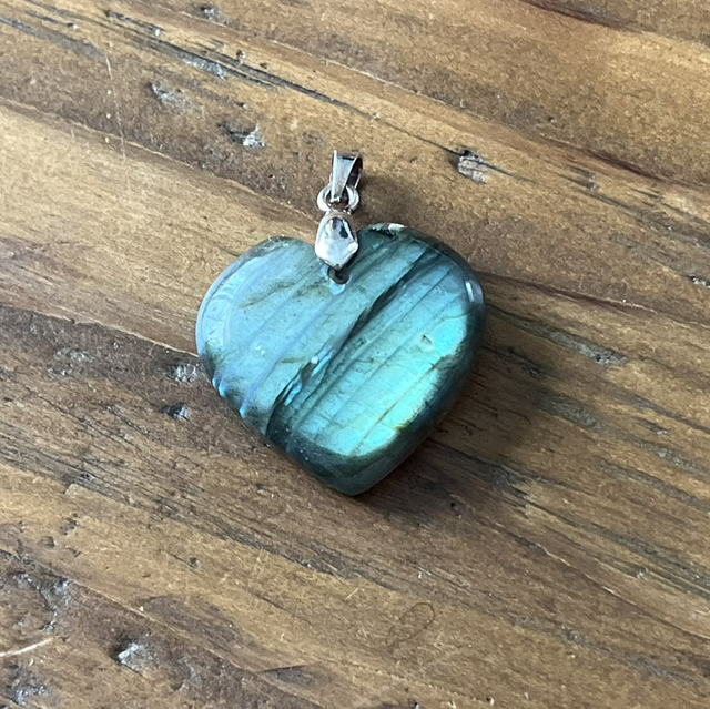 Pendentif en Labradorite et bélière argent 