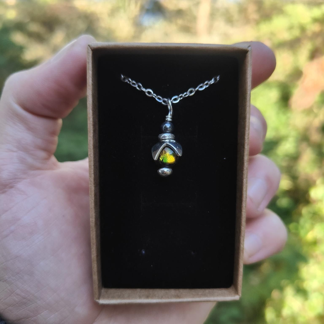 Pendentif &quot;Bourgeon&quot; Jaune et Vert 