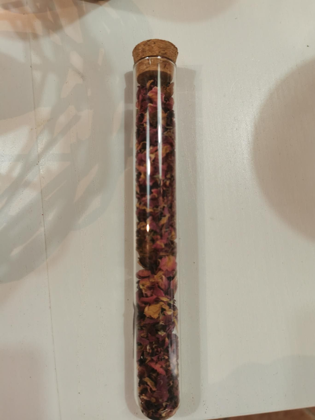 Rosenbl�ten Reagenzglas