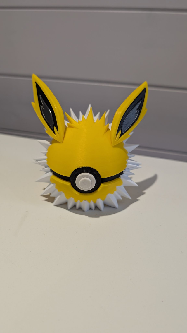Jolteon Pokeball