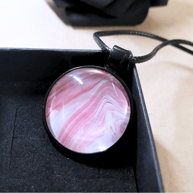 DOUCEUR ROSEE - Collier - Rose - Métal noir