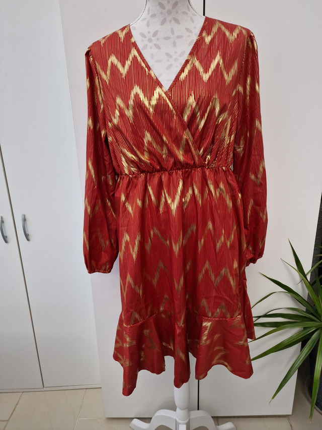 Robe Rouge Brique Et Doré Métallique. Taille 0XL (44)