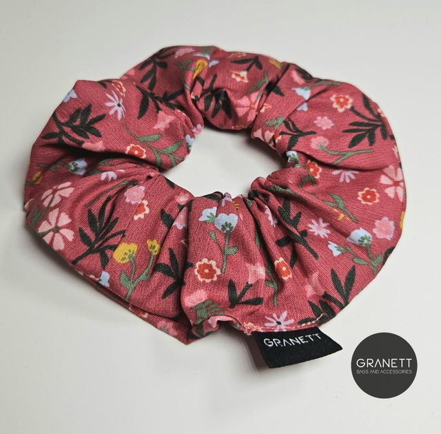 SCRUNCHIE red flower hajgumi