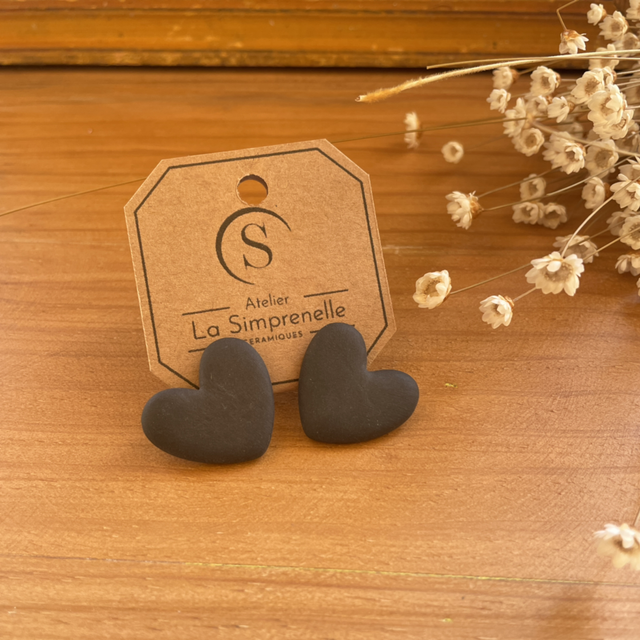 Boucles d’oreilles puces 🖤 Cœur dodu noir