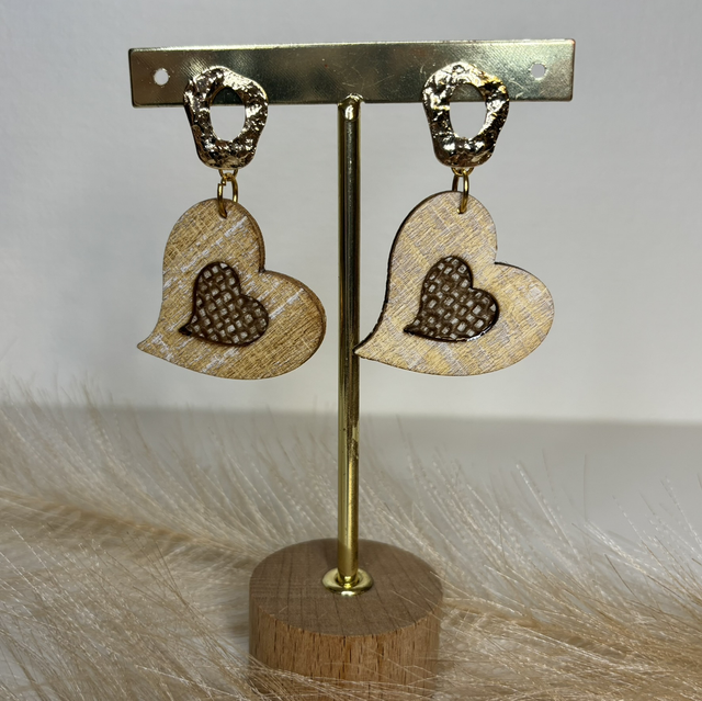 Boucles d’oreilles cœur en bois