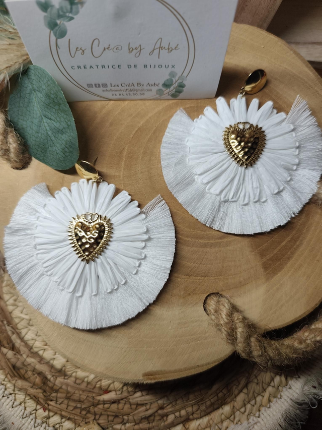 BO BIG BOHEME MARGUERITE ET COEUR EX VOTO ACIER INOXY GOLD/ POMPONS BLANC 0001036