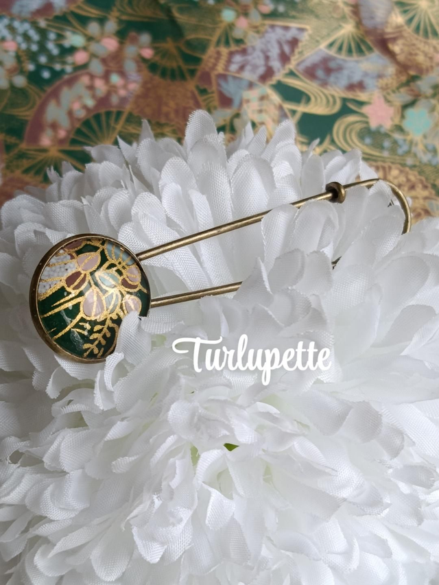 Broche (Papier Midoli)