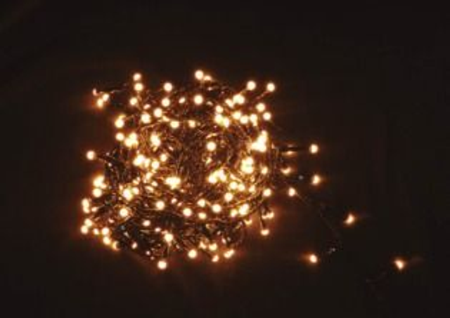 NATALE , GHIRLANDA 560LED BIANCO CALDO  11 MT IP44 INTERNO/ESTERNO 8 GIOCHI