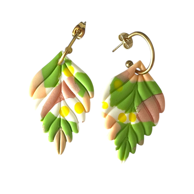 Boucles d’oreilles feuilles vert, rose,jaune, blanc