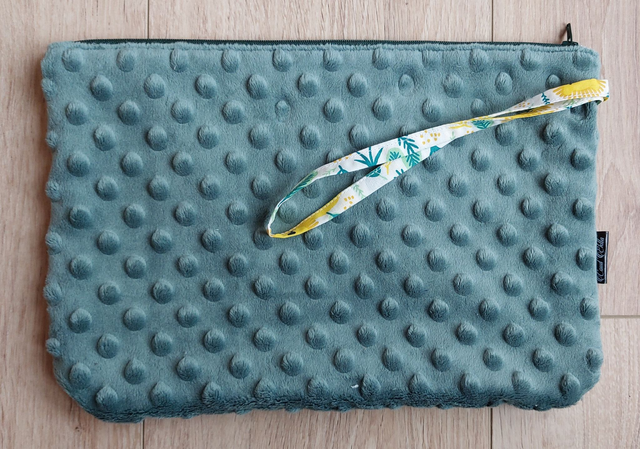Trousse souple vert crocodile