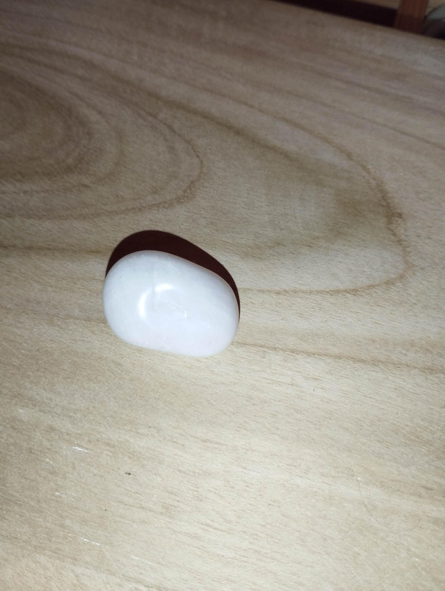 Agate blanche pierre roulée 