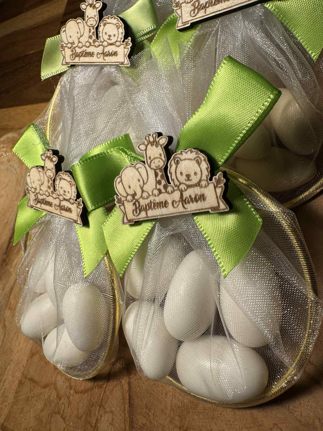 Anneaux à dragées thème jungle.