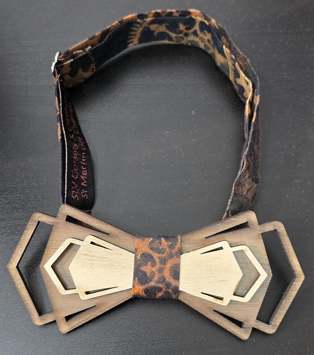 Noeud papillon en bois