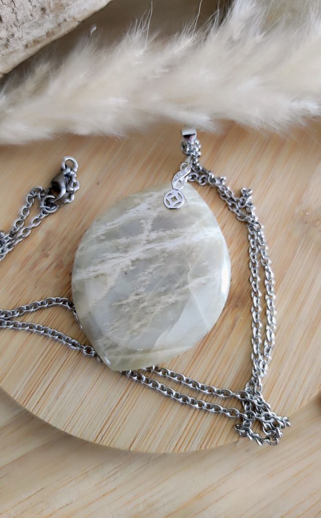 Pendentif Pierre de Lune AA