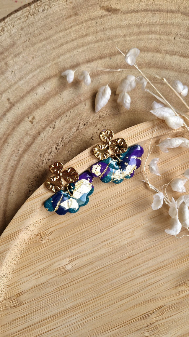 Élégante – Collection Abysses dorées – Boucles d’oreilles artisanales en pâte polymère et résine 