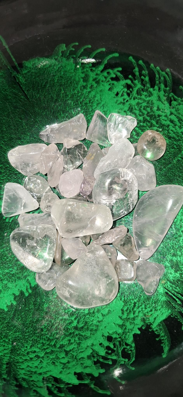 "Surprise me" clear quartz tumble necklace