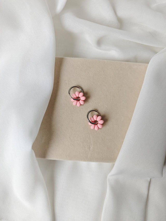 Daisy Glow kolekcija - MARELIČNA (na pozlačenem obroču)