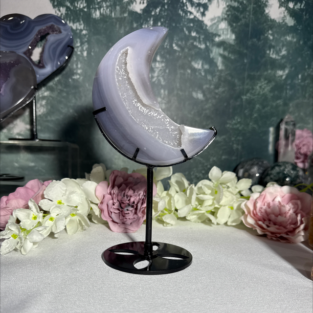 Druzy agate moon with custom stand