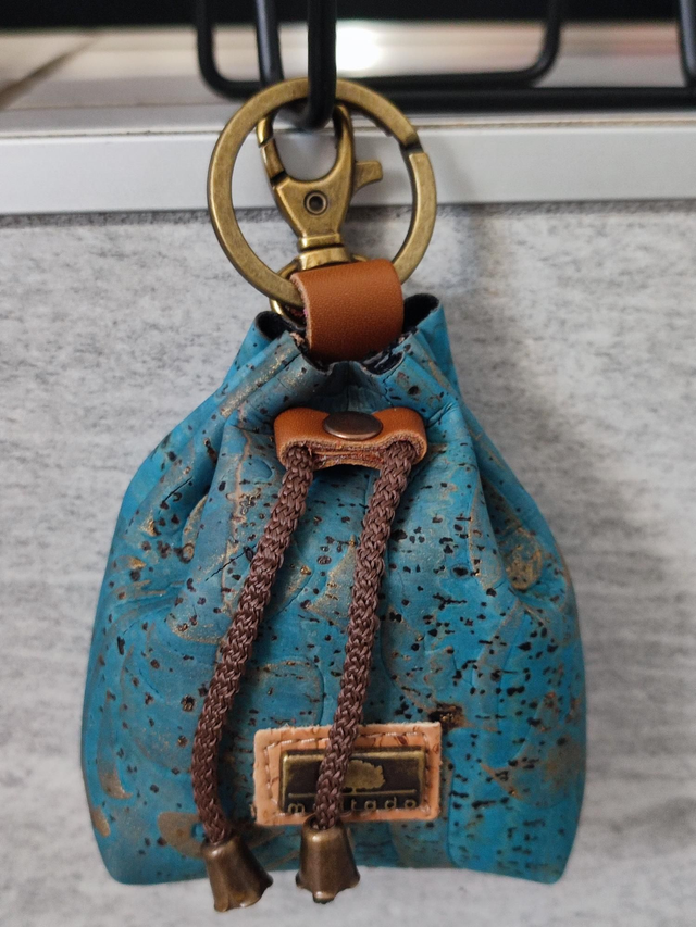 Mini bourse porte clé de sac turquoise montado