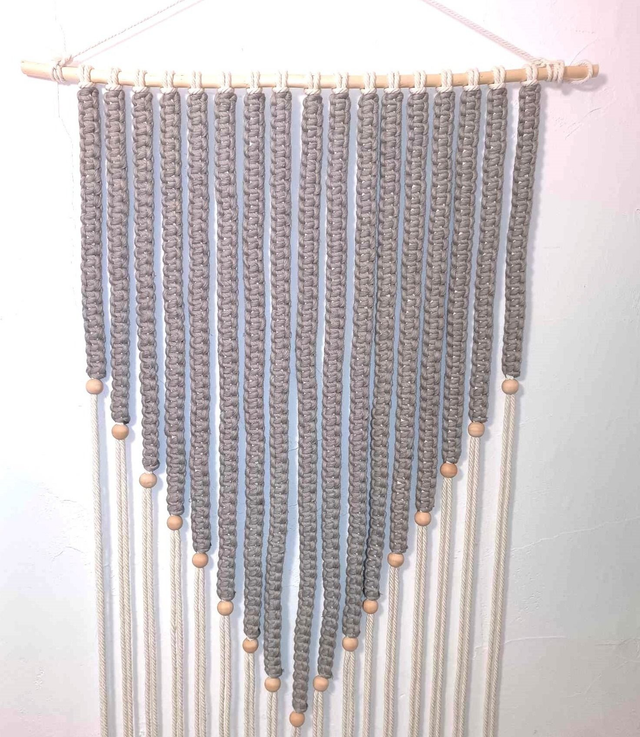 Tenture murale – Modèle Pyramide inversée