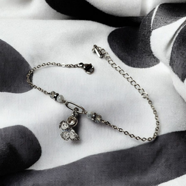 Bracelet acier inoxydable et strass blanc et argenté