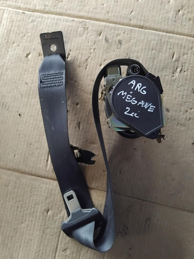 Ceinture arrière gauche 