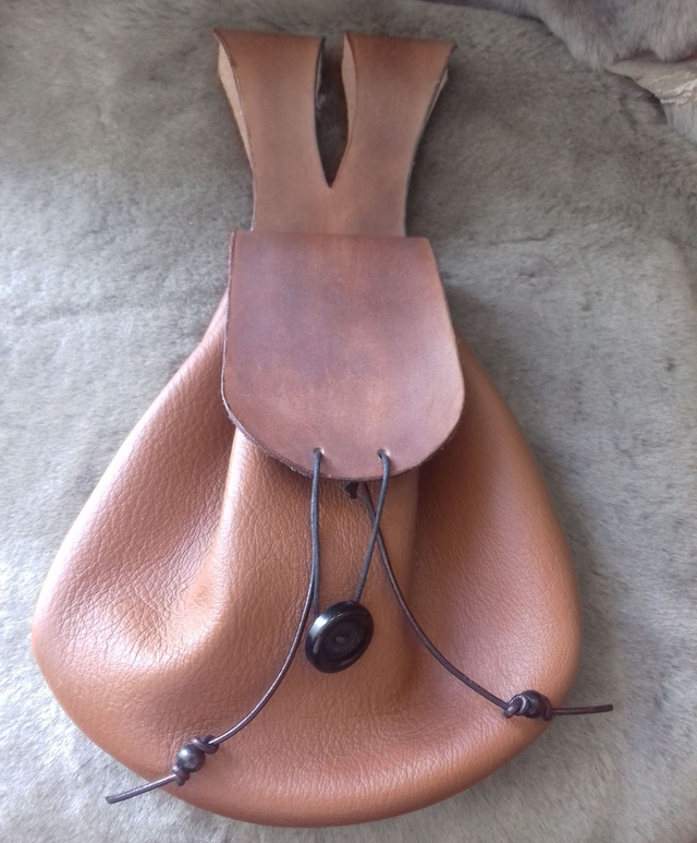  Sylvaine  en cuir