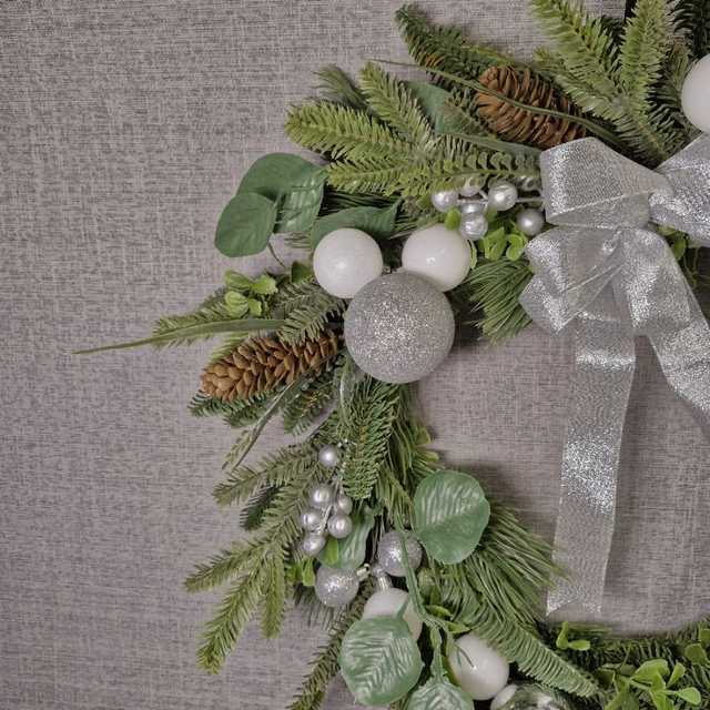 X-Large Artificial Mixed Foliage Christmas Wreath - Silver and White