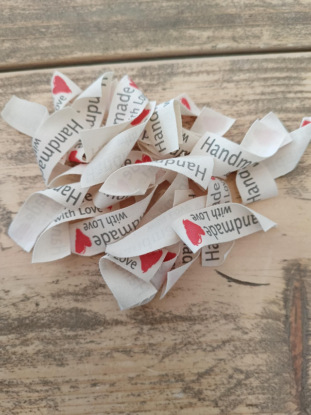 Handmade with love label