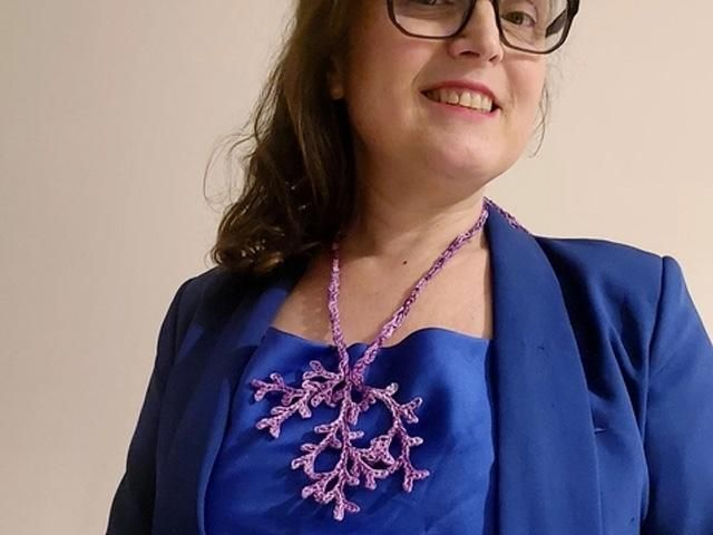 Collier corail violet parme 