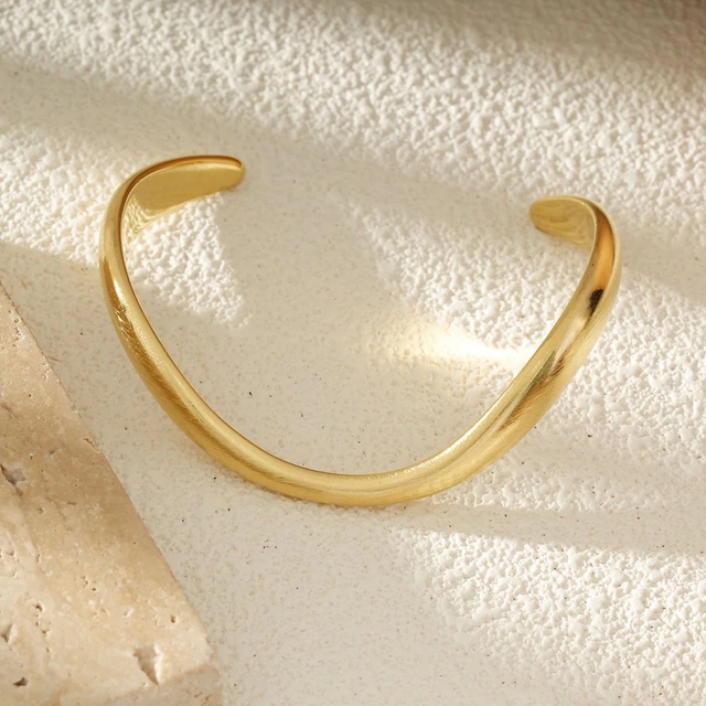 Bracelet Jonc Courbée