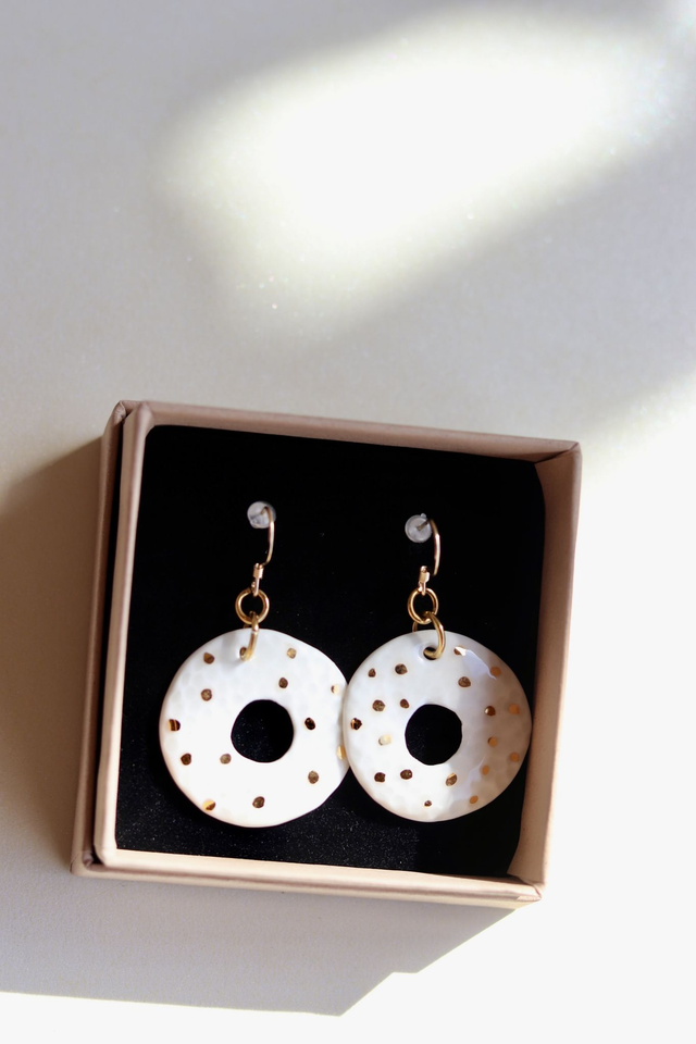 Boucles d’oreilles en porcelaine et or
