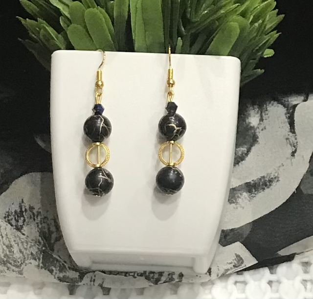 Black Dangling Earrings - BLKDE03