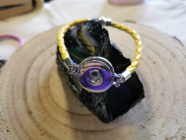 Bracelet cuir jaune tressage simple