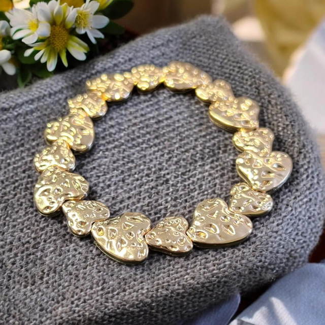 Battered Heart Elasticated Bracelet