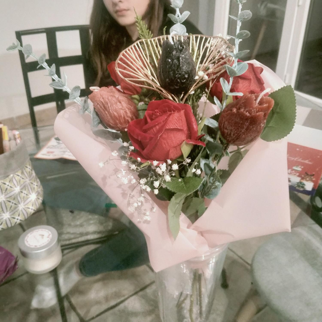 Bouquet de fleurs bougies et artificielles 