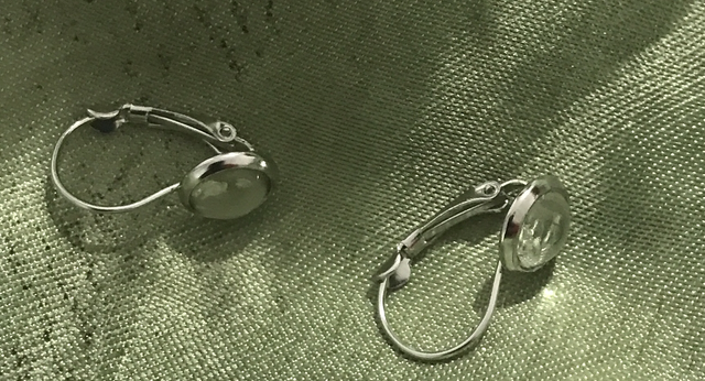 Clear Glass  Stone Dangling Earrings - STDE14