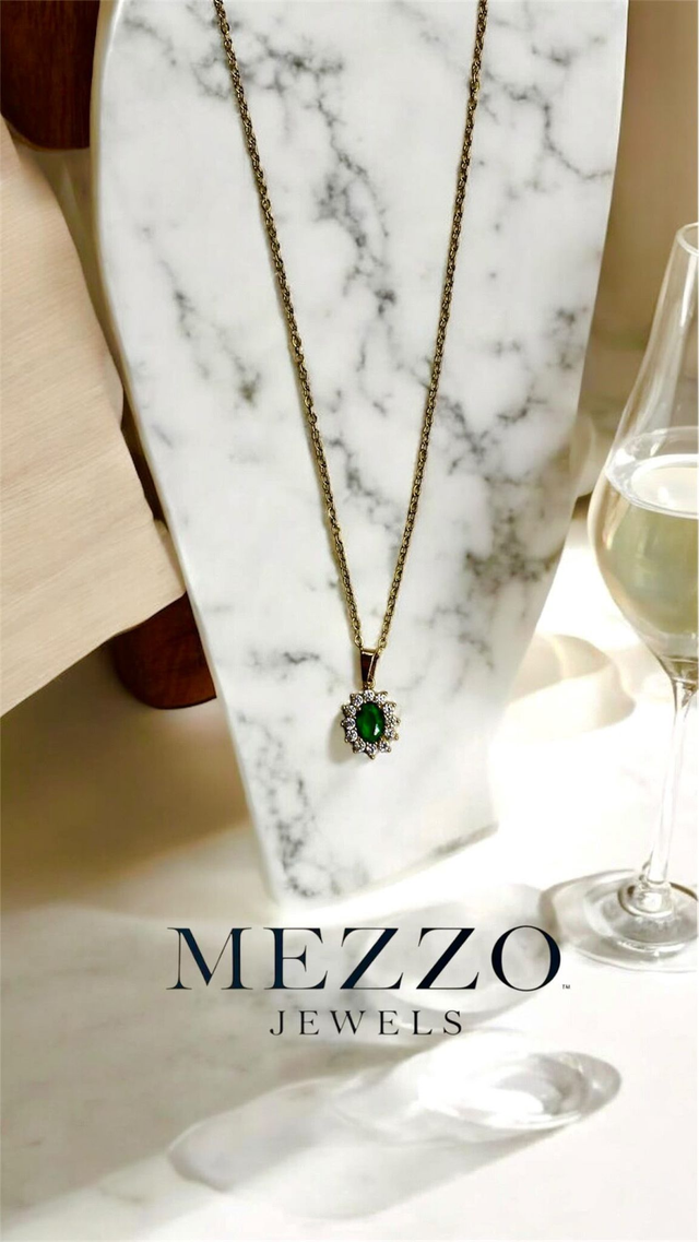 Ροζέτα Kολιέ Σε Σμαραγδί Χρώμα