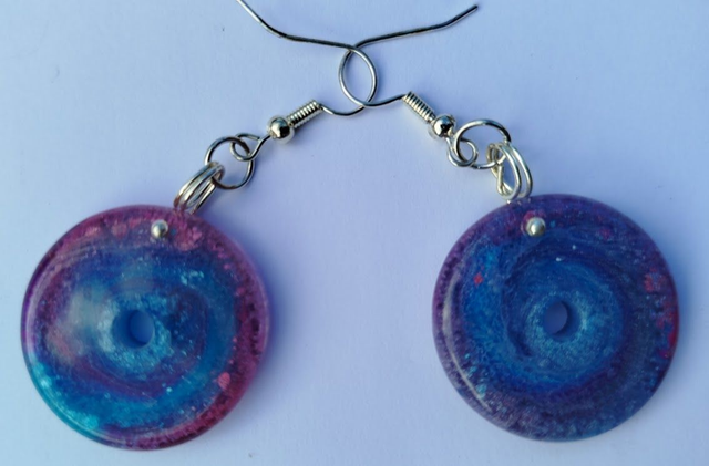 Boucles d'oreilles en résine