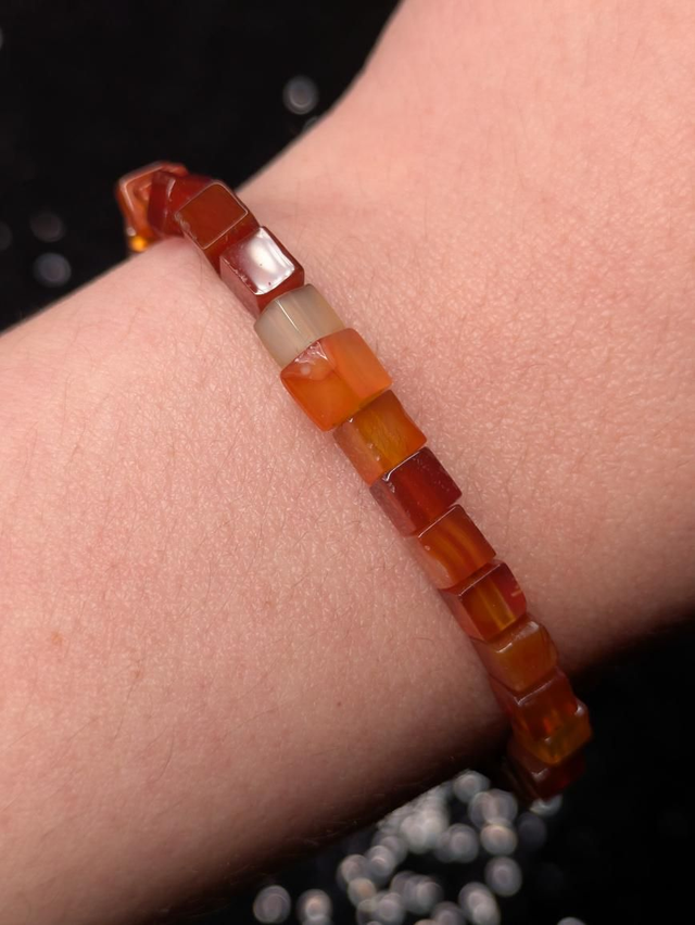 Bracelet cornaline carré 